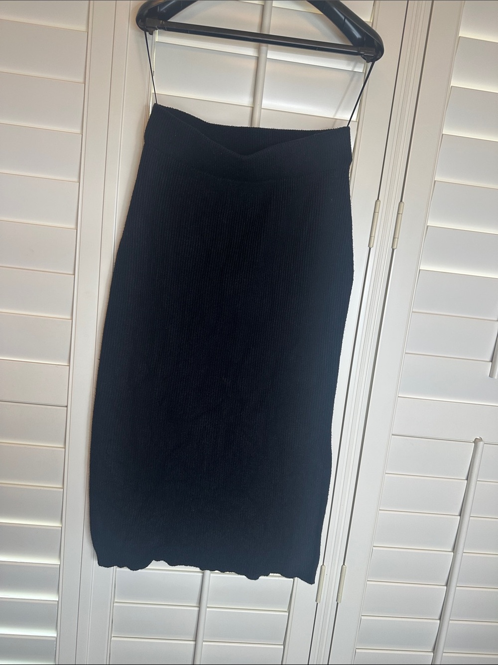 Cyrus Black Ribbed Pencil Skirt